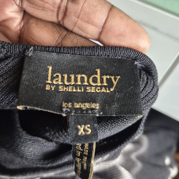 Classic Minimalist Black Fitted Ribbed Knit Dress by Laundry by Shelli Segal XS - Picture 5 of 7